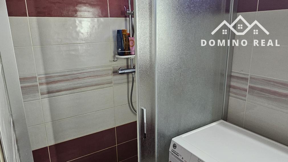 Veľký 6-izbový rodinný dom pri hrádzi v Dunajskej Lužnej