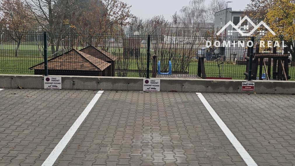 Ešte neobývaný, krásny, úplne zariadený byt s veľkou terasou