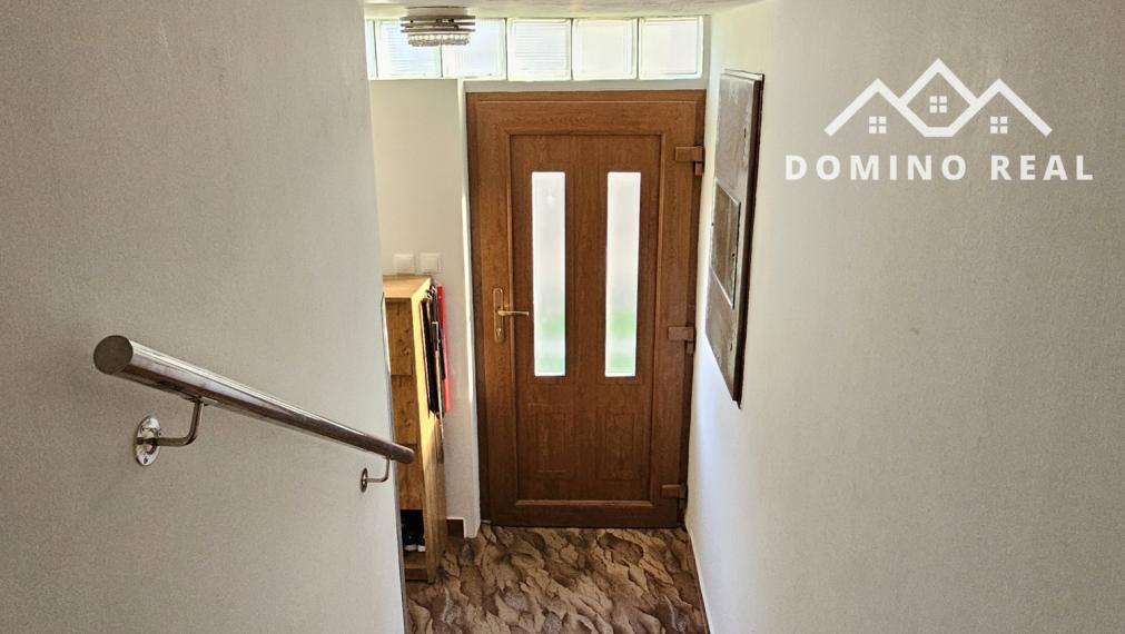 Veľký 6-izbový rodinný dom pri hrádzi v Dunajskej Lužnej