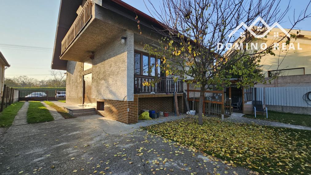 Veľký 6-izbový rodinný dom pri hrádzi v Dunajskej Lužnej