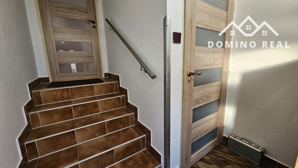 Veľký 6-izbový rodinný dom pri hrádzi v Dunajskej Lužnej