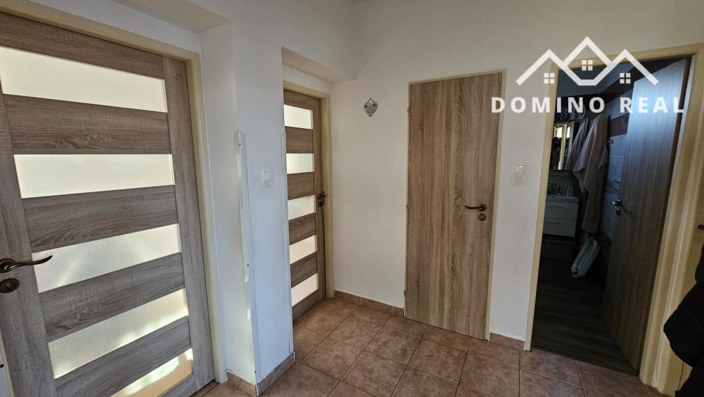 Veľký 6-izbový rodinný dom pri hrádzi v Dunajskej Lužnej