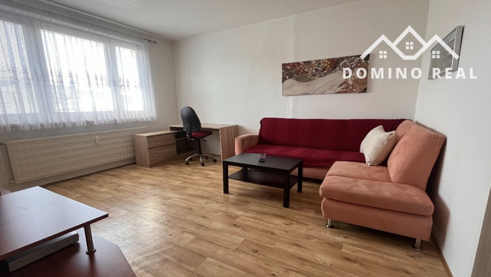 slnečný, kompletne zariadený a zrekonštruovaný byt