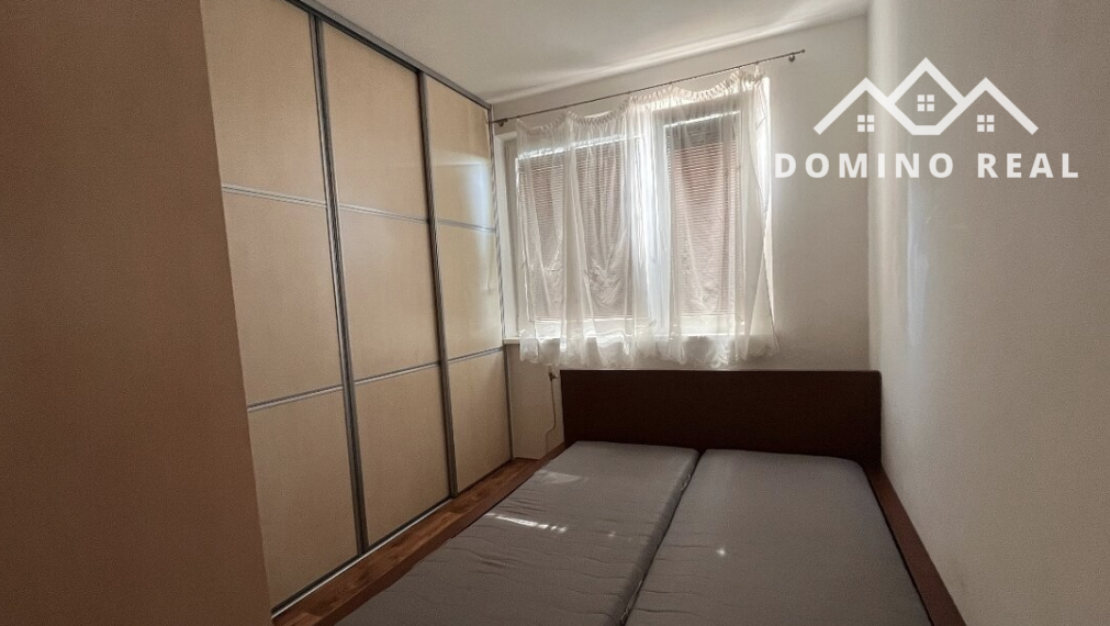 slnečný, kompletne zariadený a zrekonštruovaný byt