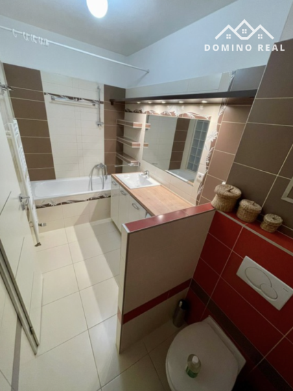 ihneď voľný 2-izbový byt s garážovým státím