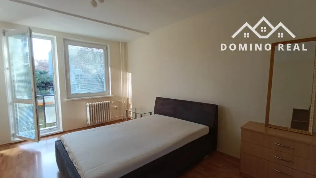 priestranný 3-izbový byt v tichej lokalite