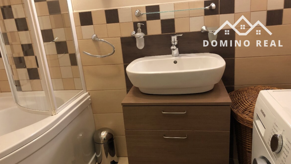 priestranný 4-izbový byt v rodinnej lokalite