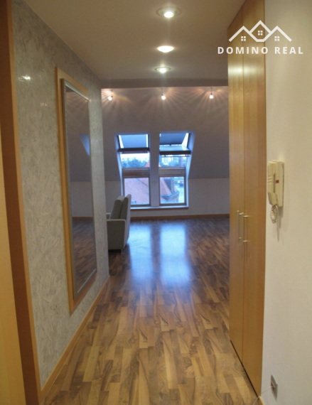 podkrovný 2-izbový byt na prenájom