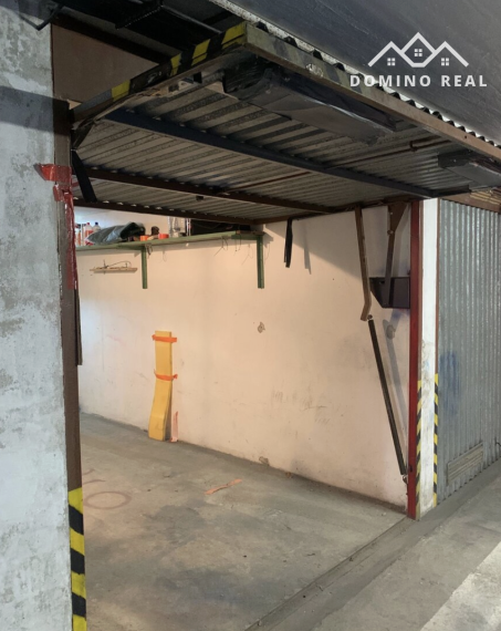 garáž v garážovom dome