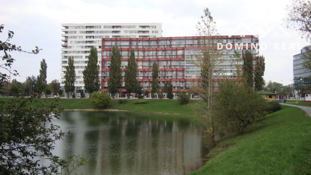 priestranný 2-izbový byt