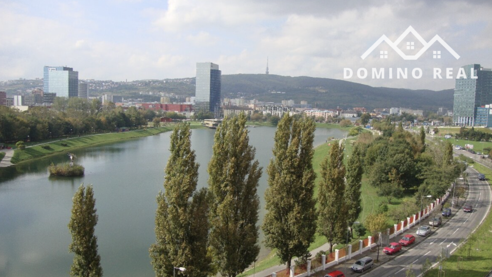 priestranný 2-izbový byt