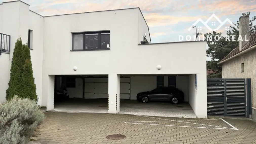 3-izbový byt s garážovými státiami