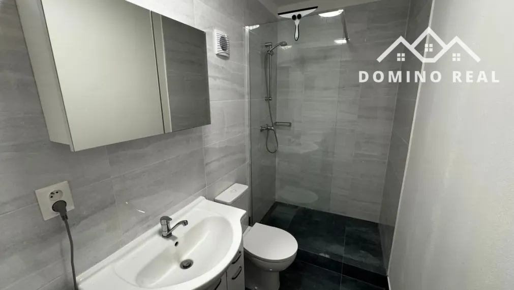 priestranný zariadený 3-izbový byt s terasou