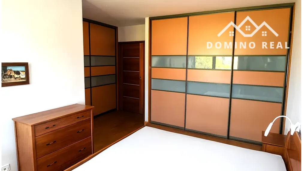 priestranný zariadený 3-izbový byt s terasou