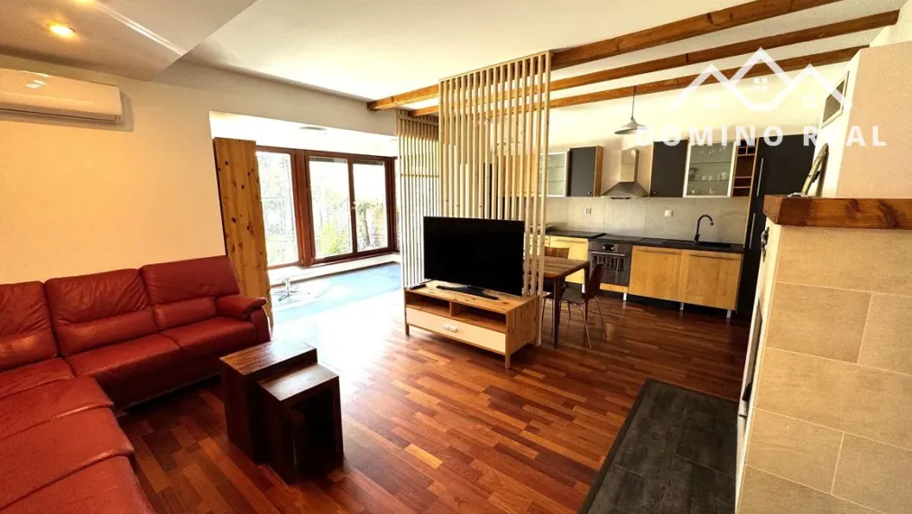 priestranný zariadený 3-izbový byt s terasou