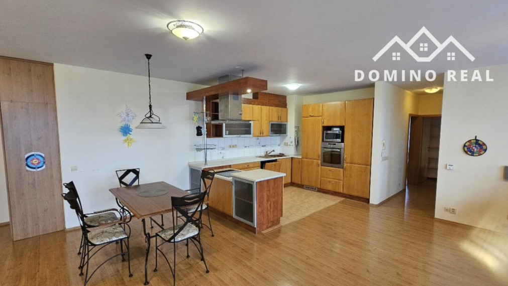 prenájom 4 izbového bytu s terasou a parkovaním