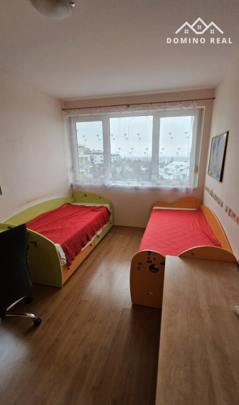 prenájom 4 izbového bytu s terasou a parkovaním