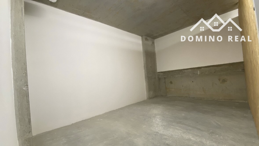 garáž v osobnom vlastníctve s pozemkom na Mierovej ulici