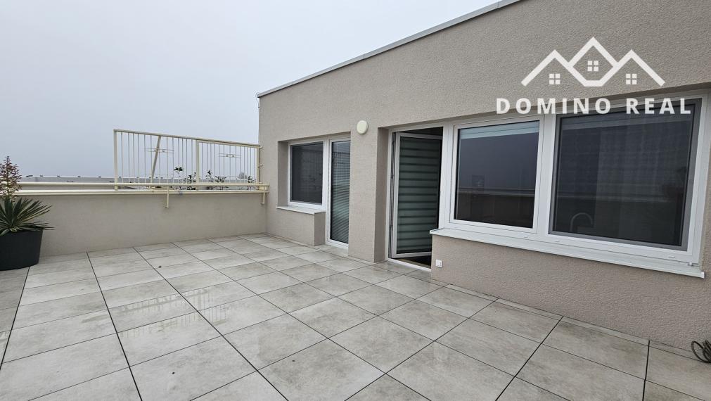 Ešte neobývaný, krásny, úplne zariadený byt s veľkou terasou