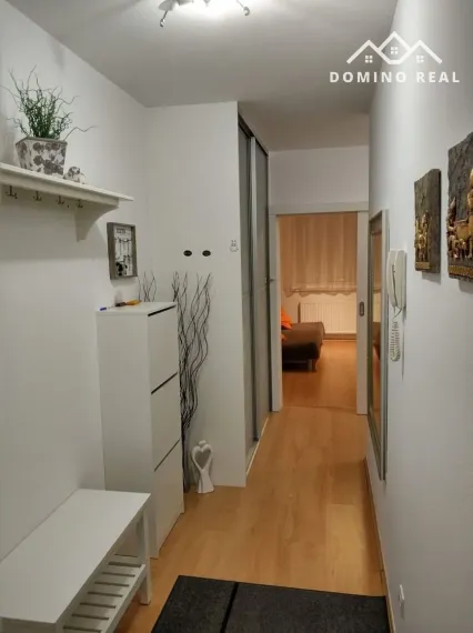 3-izbový byt na prenájom s predzáhradkou a terasou