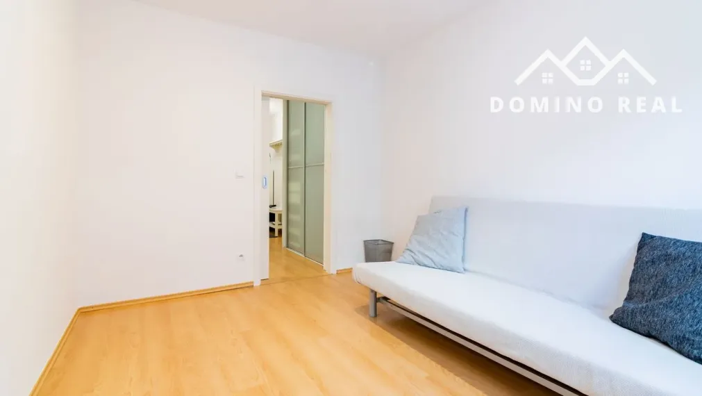 3-izbový byt na prenájom s predzáhradkou a terasou