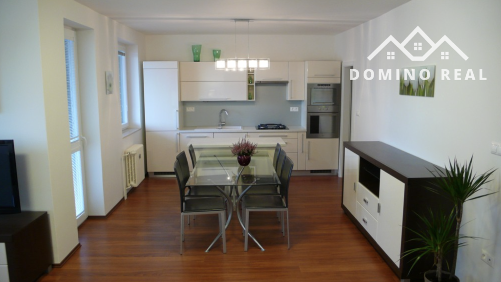 priestranný 4-izbový kompletne zariadený byt na prenájom