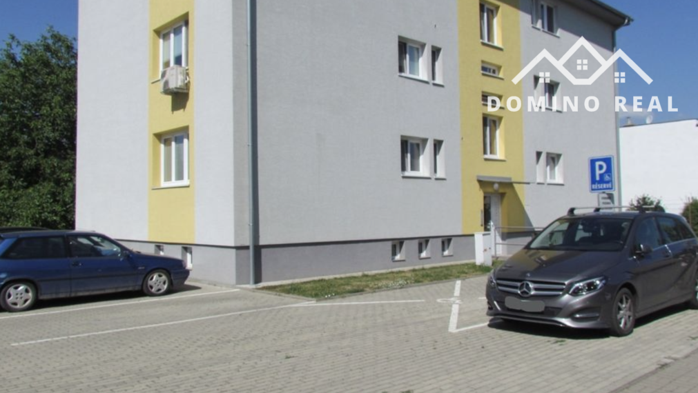 prenájom 2-izbového bytu s parkovacím miestom v centre