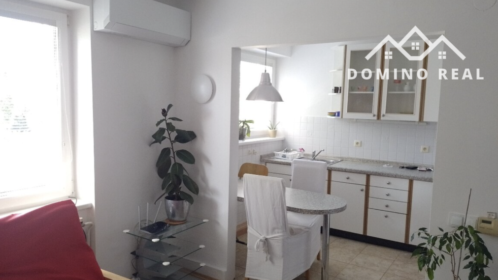 prenájom 2-izbového bytu s parkovacím miestom v centre