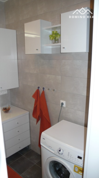 priestranný 4-izbový kompletne zariadený byt na prenájom