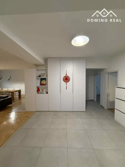 pekný 4 izbový byt v Starom Meste na prenájom