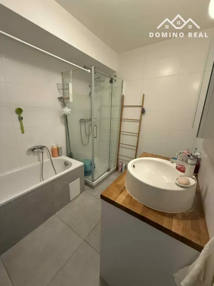 pekný 4 izbový byt v Starom Meste na prenájom