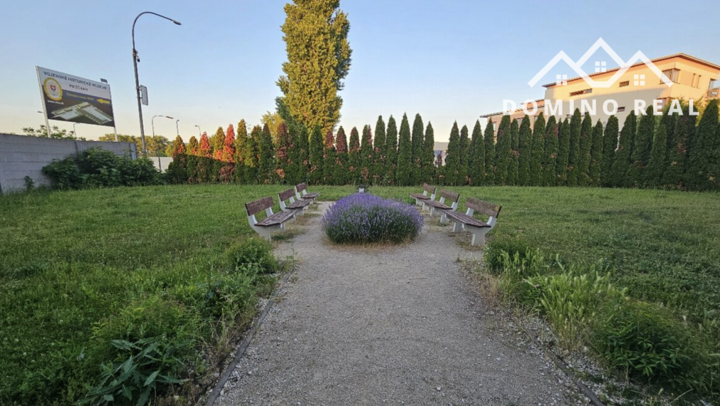 1-izbový byt v uzavretom areáli na prenájom s parkovaním