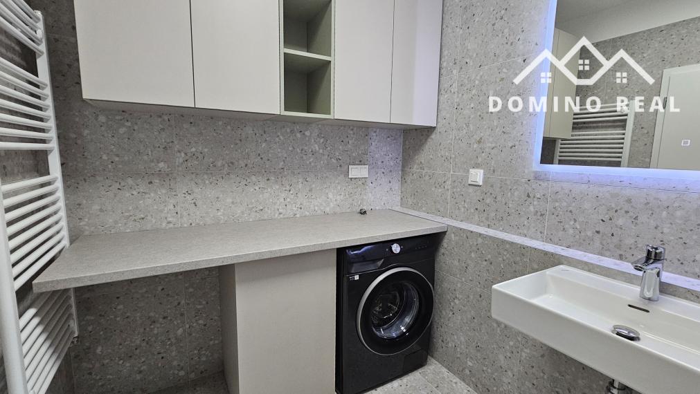 Ešte neobývaný, krásny, úplne zariadený byt s veľkou terasou