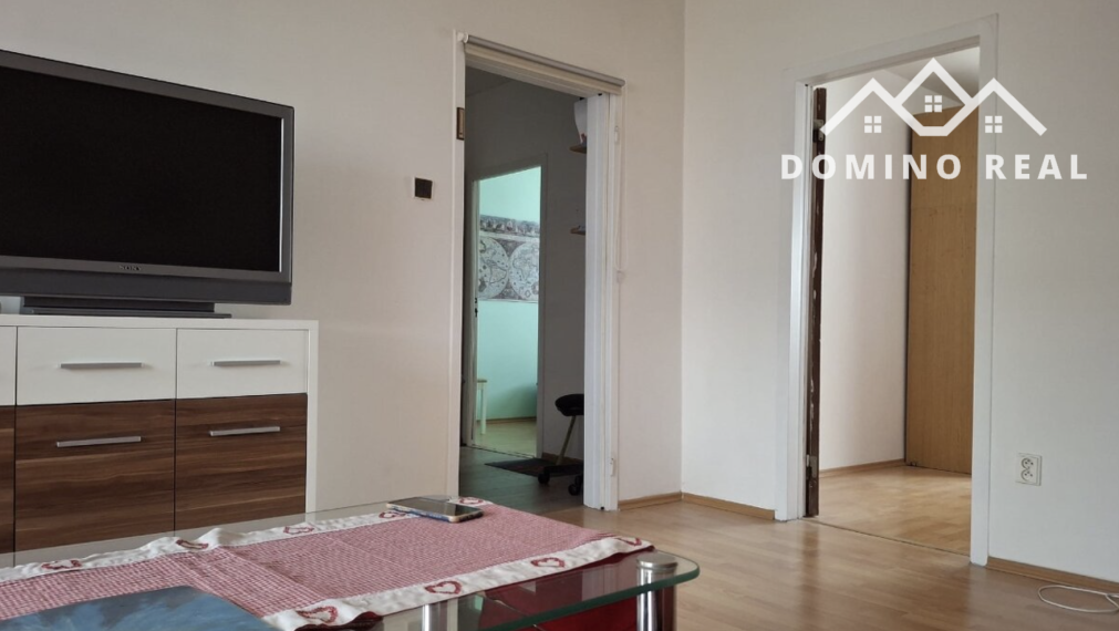 prenájom 4-izbového bytu s 3 nepriechodnými izbami