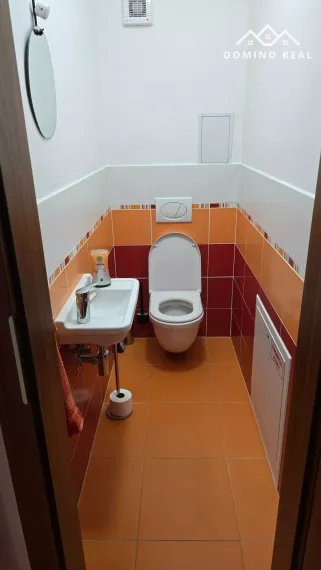 svetlý 3-izbový byt v tichej časti na predaj