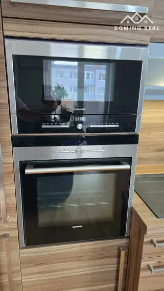 svetlý 3-izbový byt v tichej časti na predaj