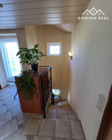 veľký 2-izbový byt s parkovaním vo dvore na prenájom