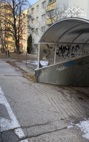 vykurovaná podzemná garáž na predaj