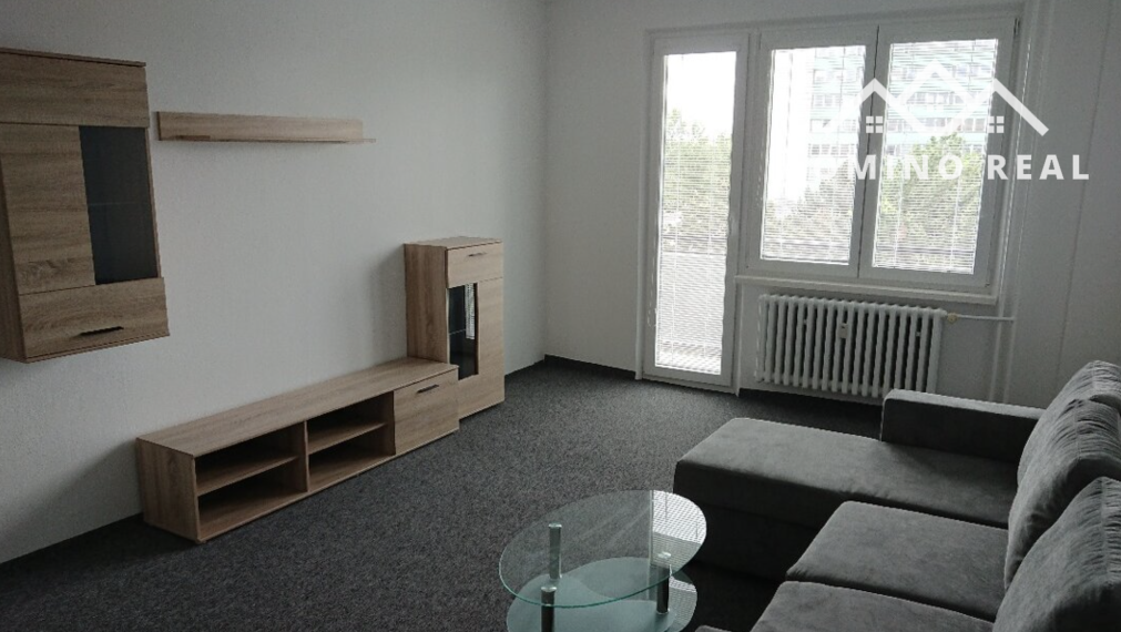 čiastočne zariadený 3-izbový byt na prenájom