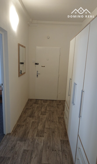 čiastočne zariadený 3-izbový byt na prenájom