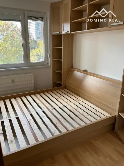 3-izbový byt v Ružinove s výhľadom na park