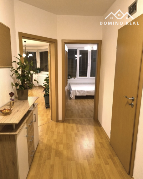 priestranný zariadený 2-izbový byt Jegeho Alej