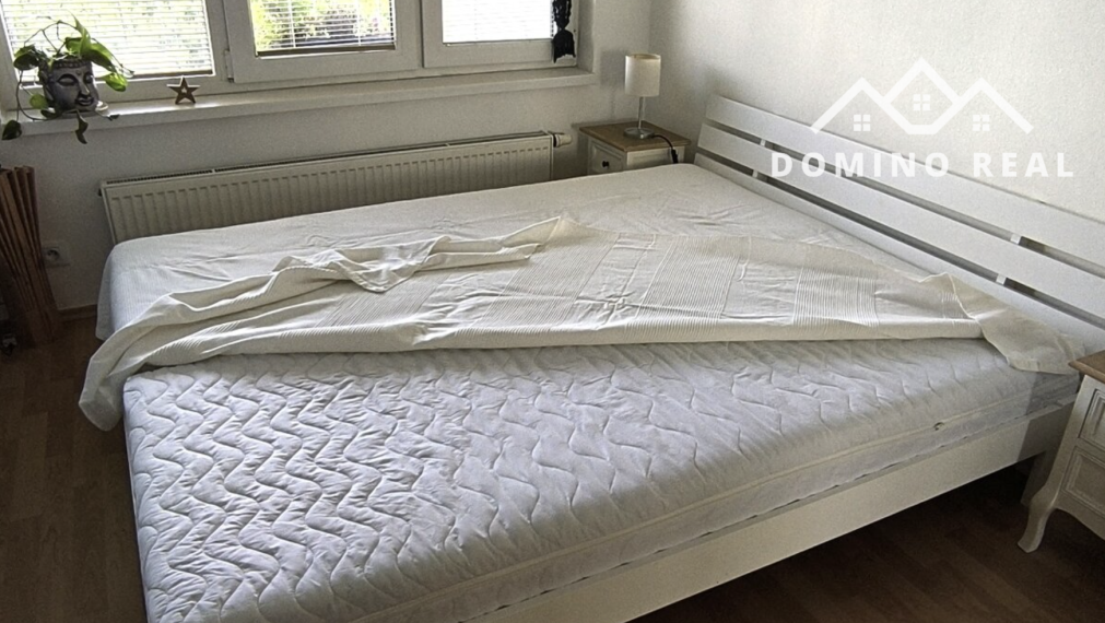 priestranný zariadený 2-izbový byt Jegeho Alej