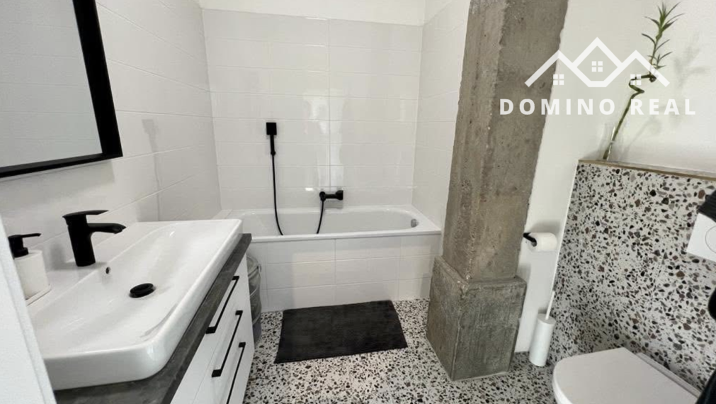 zariadený 2-izbový byt v bytovom dome Ružový mlyn