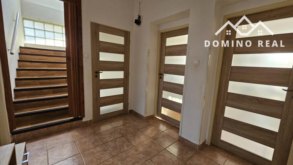 Veľký 6-izbový rodinný dom pri hrádzi v Dunajskej Lužnej