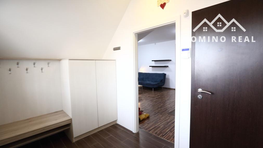 veľkomentrážny 2-izbový byt s výhodami RD s parkovaním