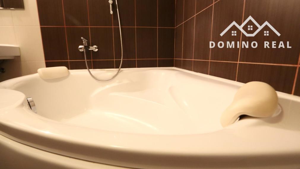 veľkomentrážny 2-izbový byt s výhodami RD s parkovaním