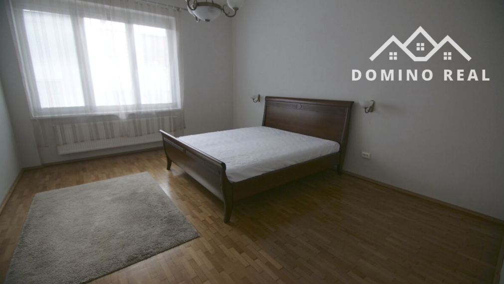 5-izbový priestranný byt na prenájom v centre