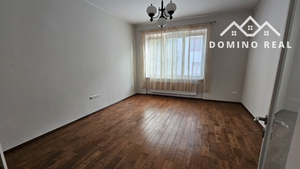 5-izbový priestranný byt na prenájom v centre