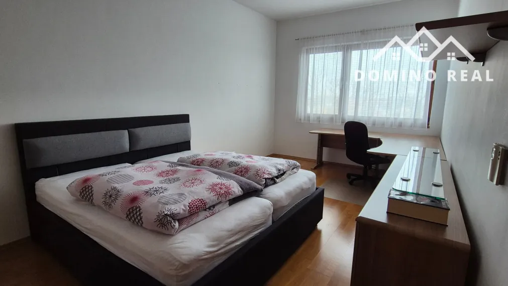 priestranný 2-izbový byt s balkónom